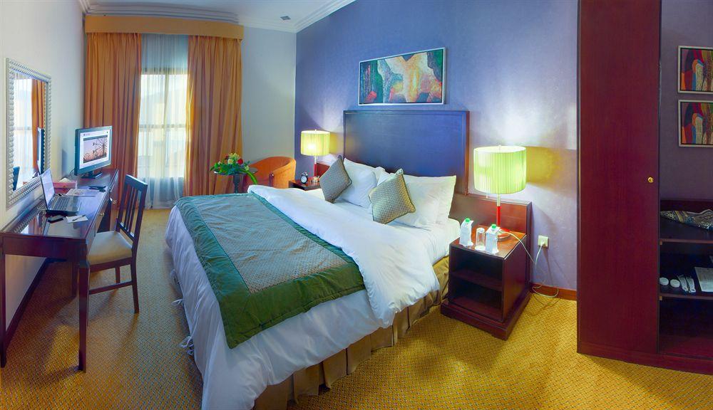Golden Tulip Qaser Al Baha Exterior photo